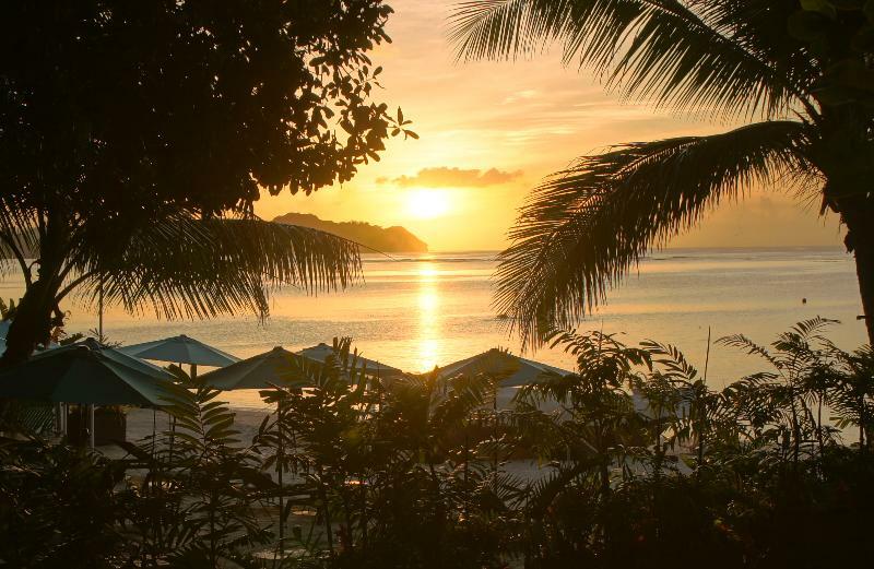 Guam Reef Hotel Tumon Buitenkant foto